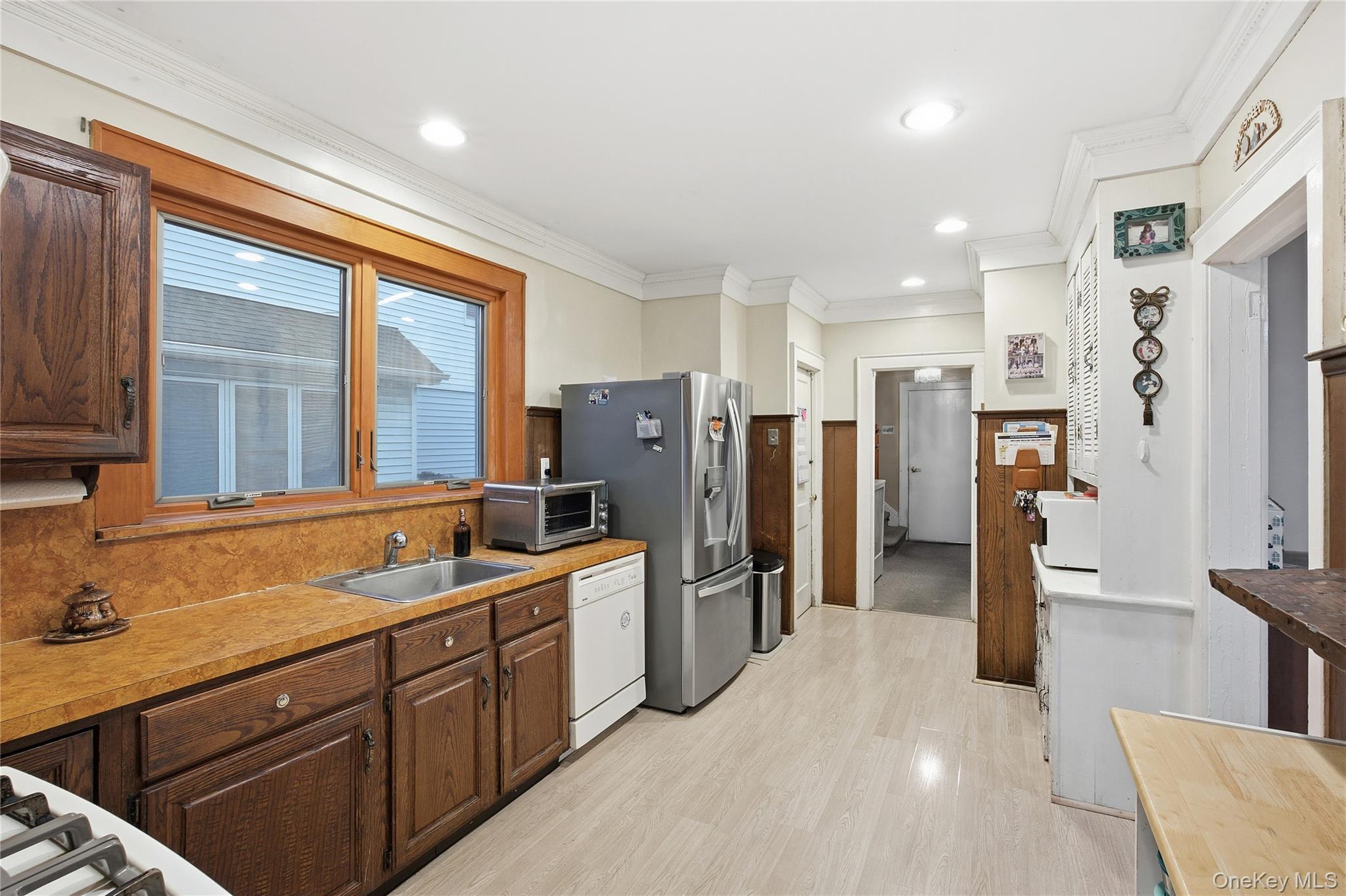 #5 photo, 152 Rockaway Parkway, Valley Stream , NY 11580