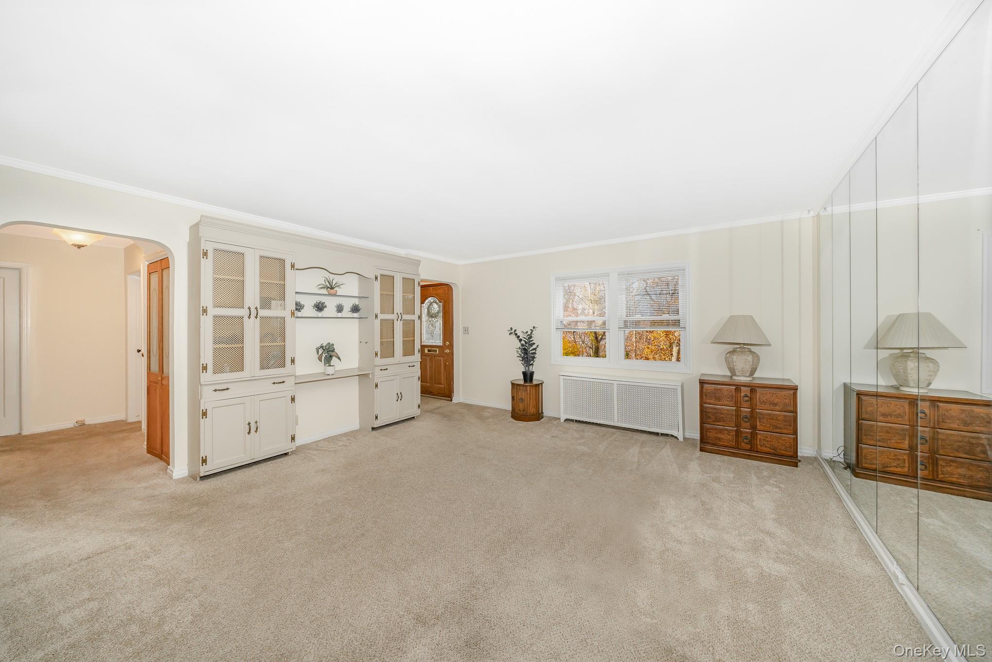 #4 photo, 2 Parkview Place, Elmont , NY 11003