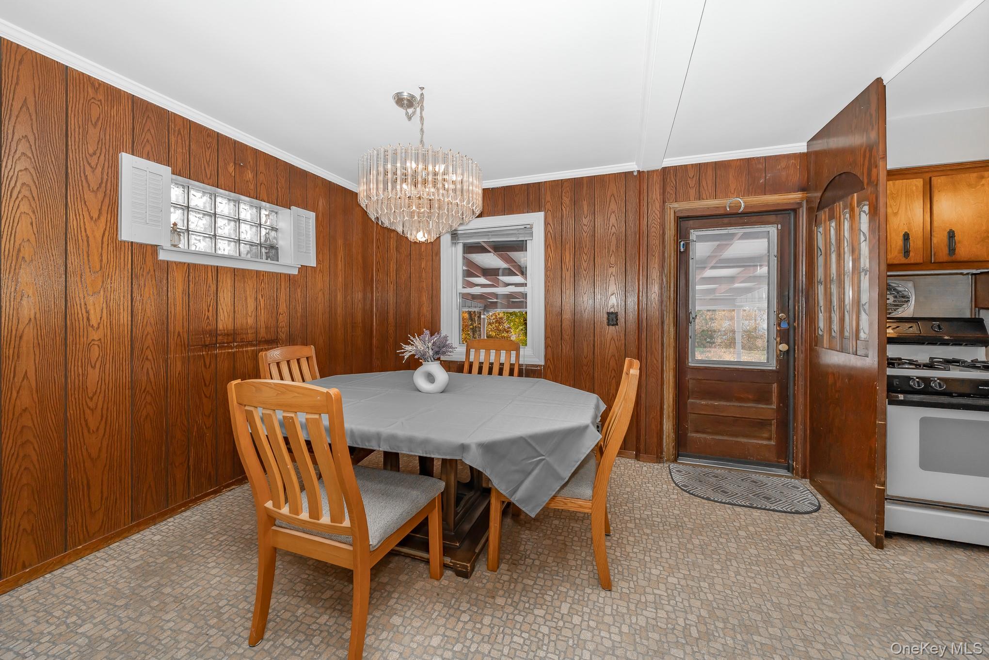 #7 photo, 2 Parkview Place, Elmont , NY 11003