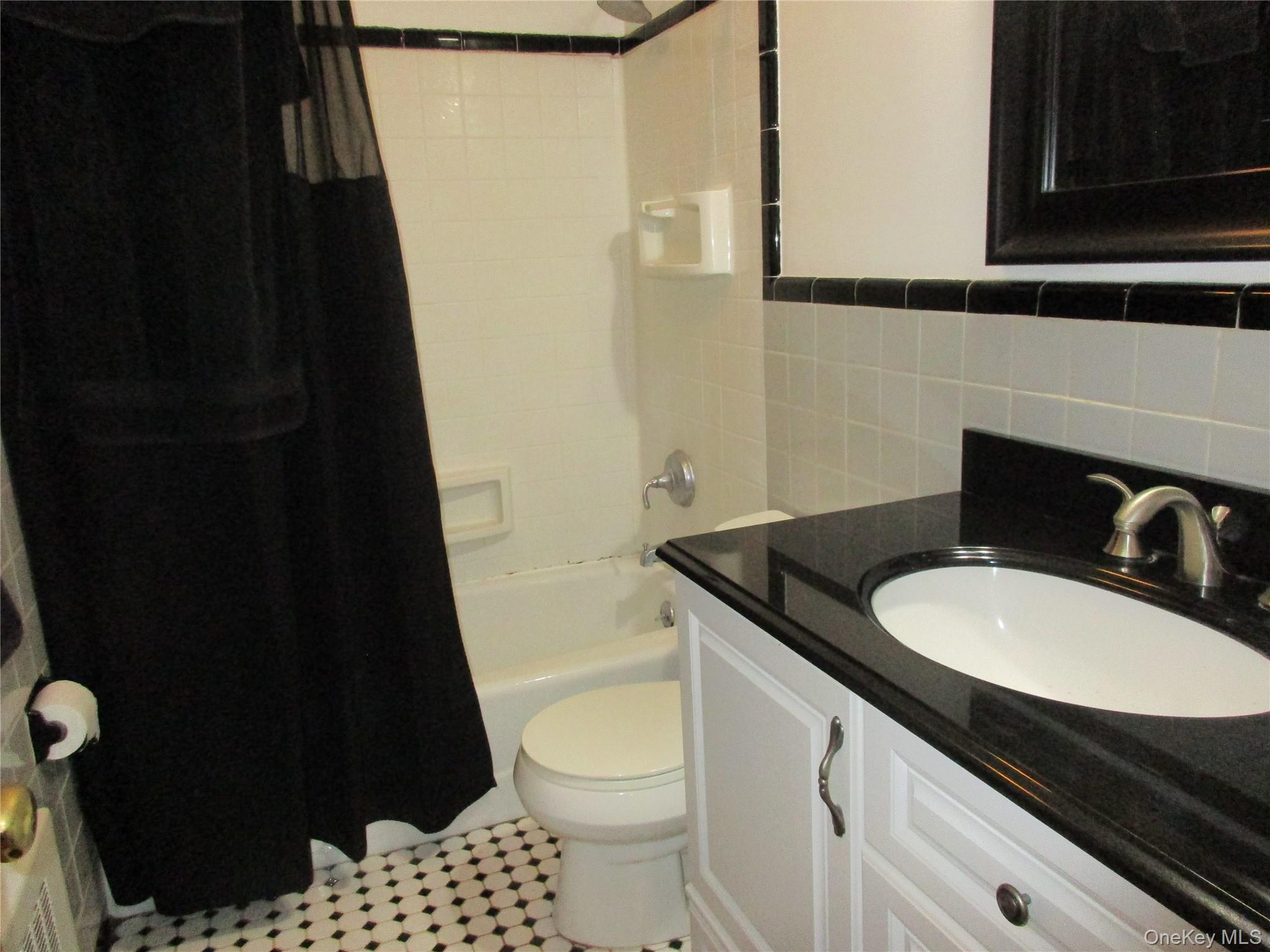 #7 photo, 414 Main Street, Northport , NY 11768