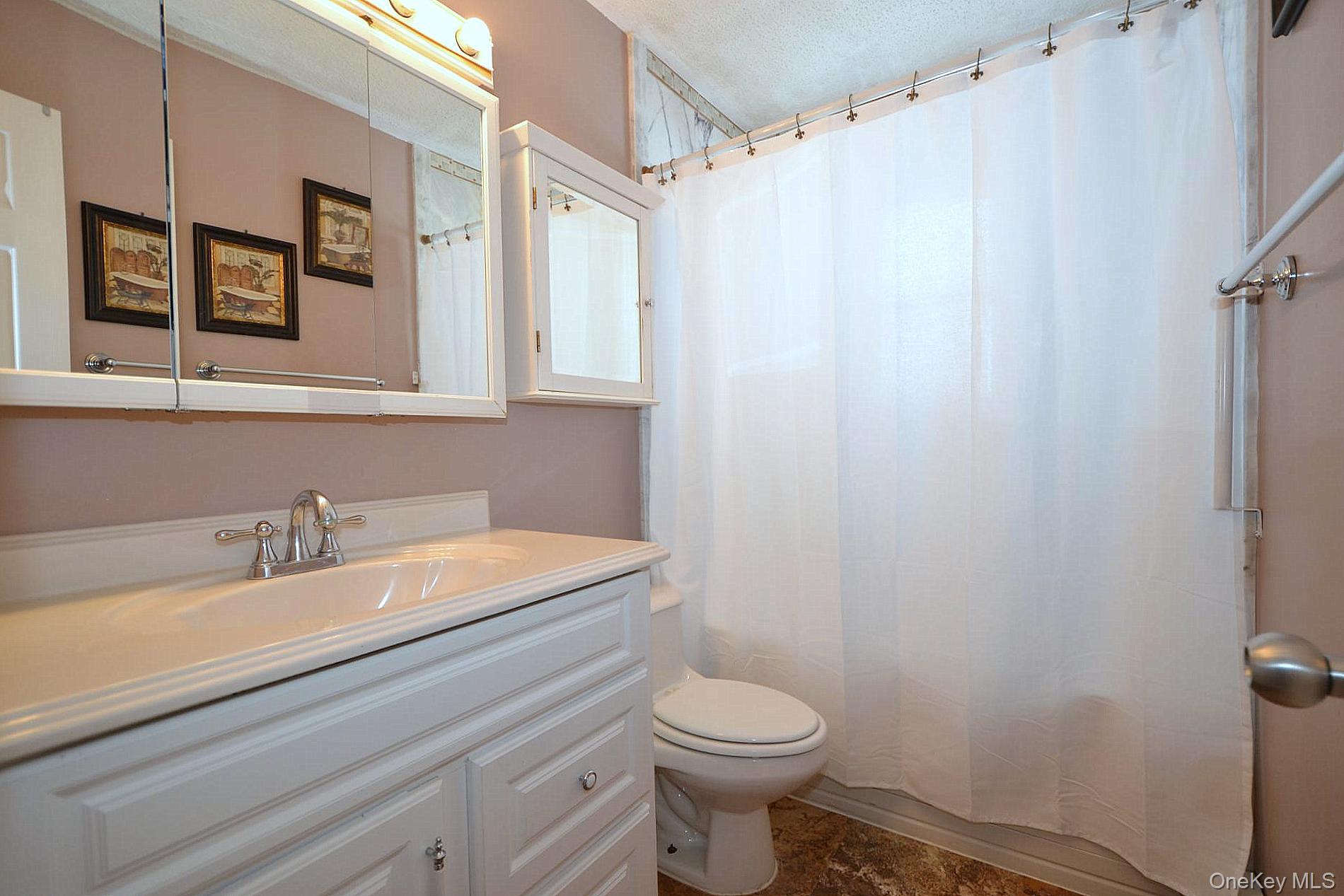 #11 photo, 9 Tory Court, Holbrook , NY 11741