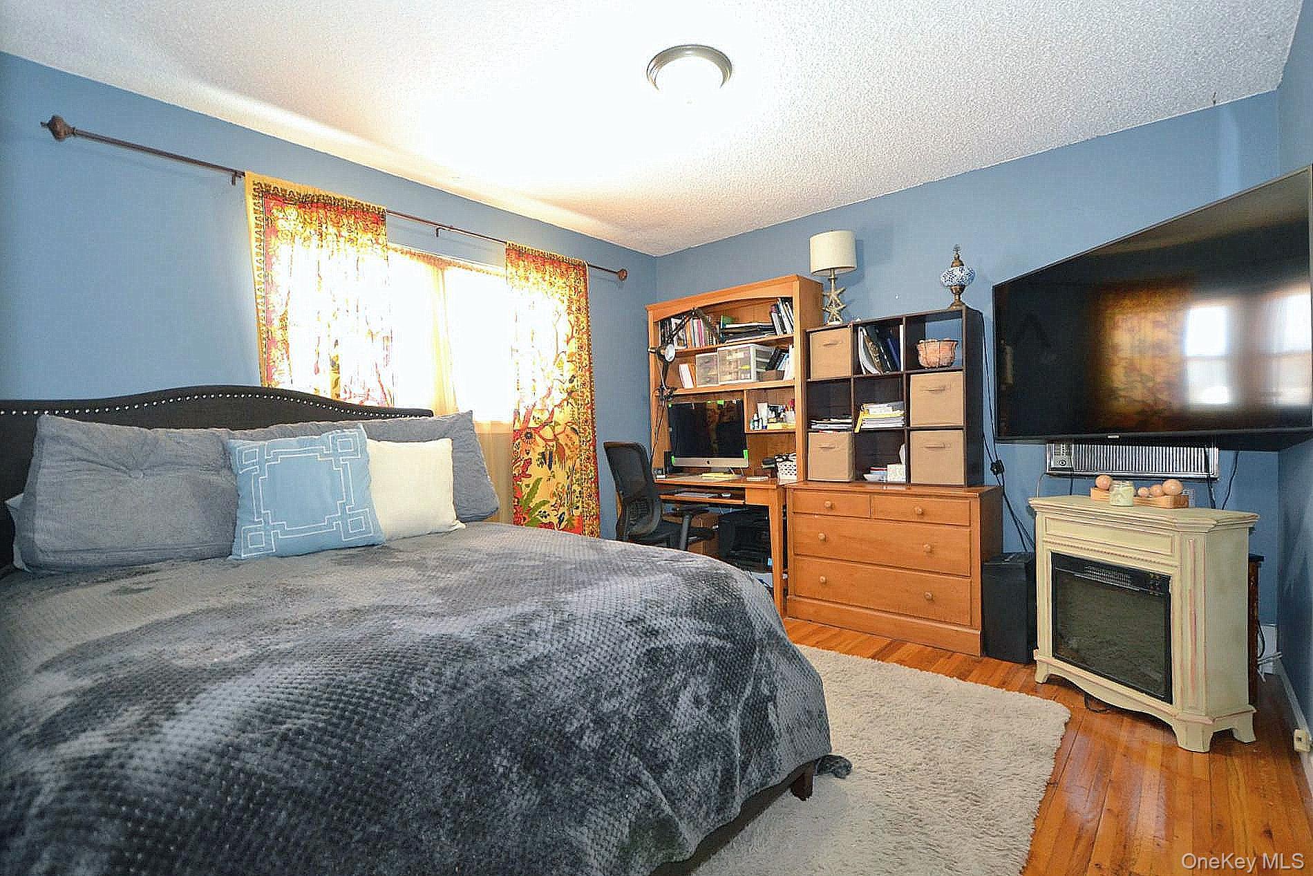 #12 photo, 9 Tory Court, Holbrook , NY 11741