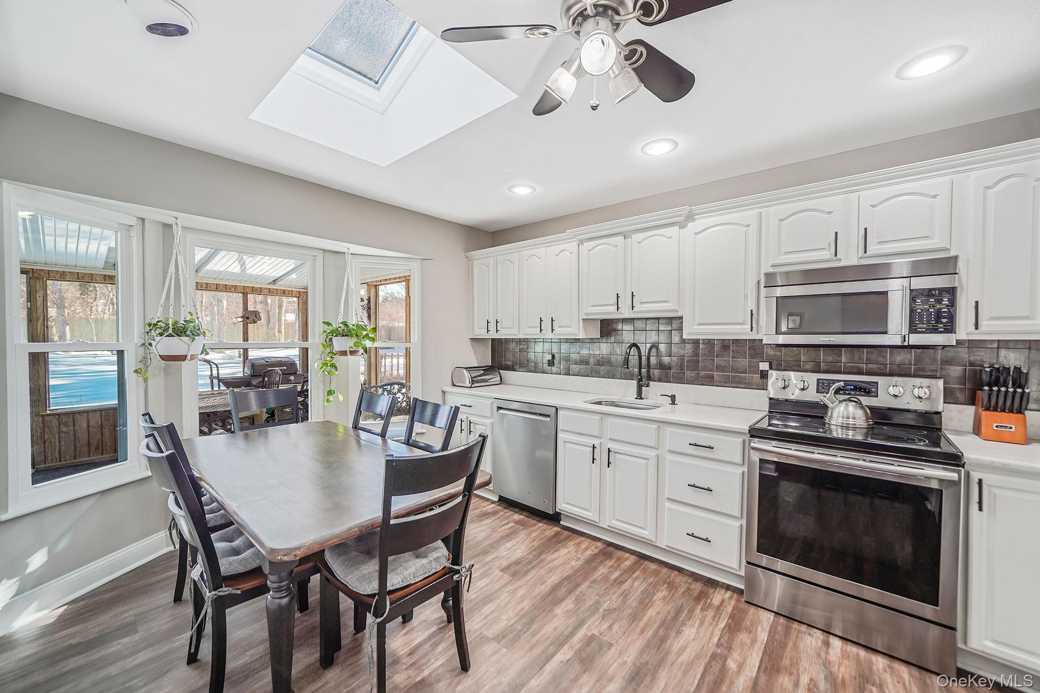 #13 photo, 68 Sequoia Way, Holbrook , NY 11741