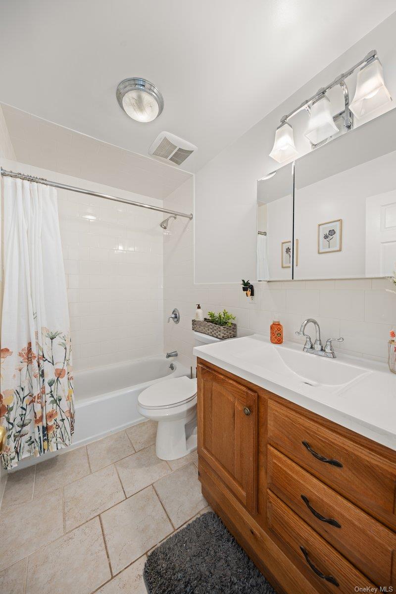 #11 photo, 19 W 13th Road, Broad Channel , NY 11693