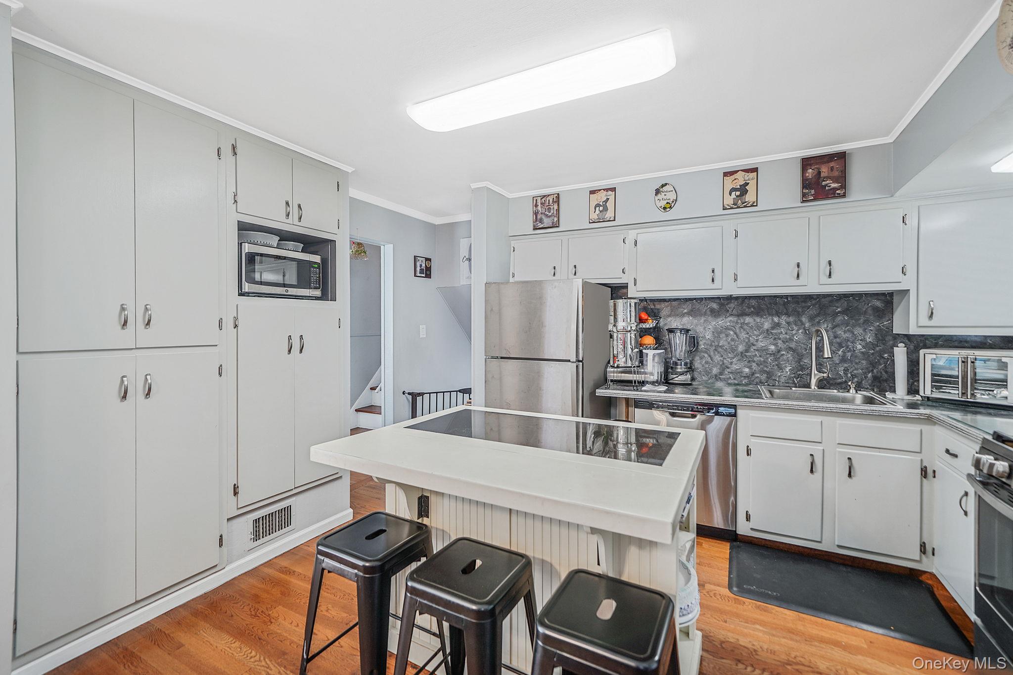 #13 photo, 7 Marlowe Place, Greenlawn , NY 11740