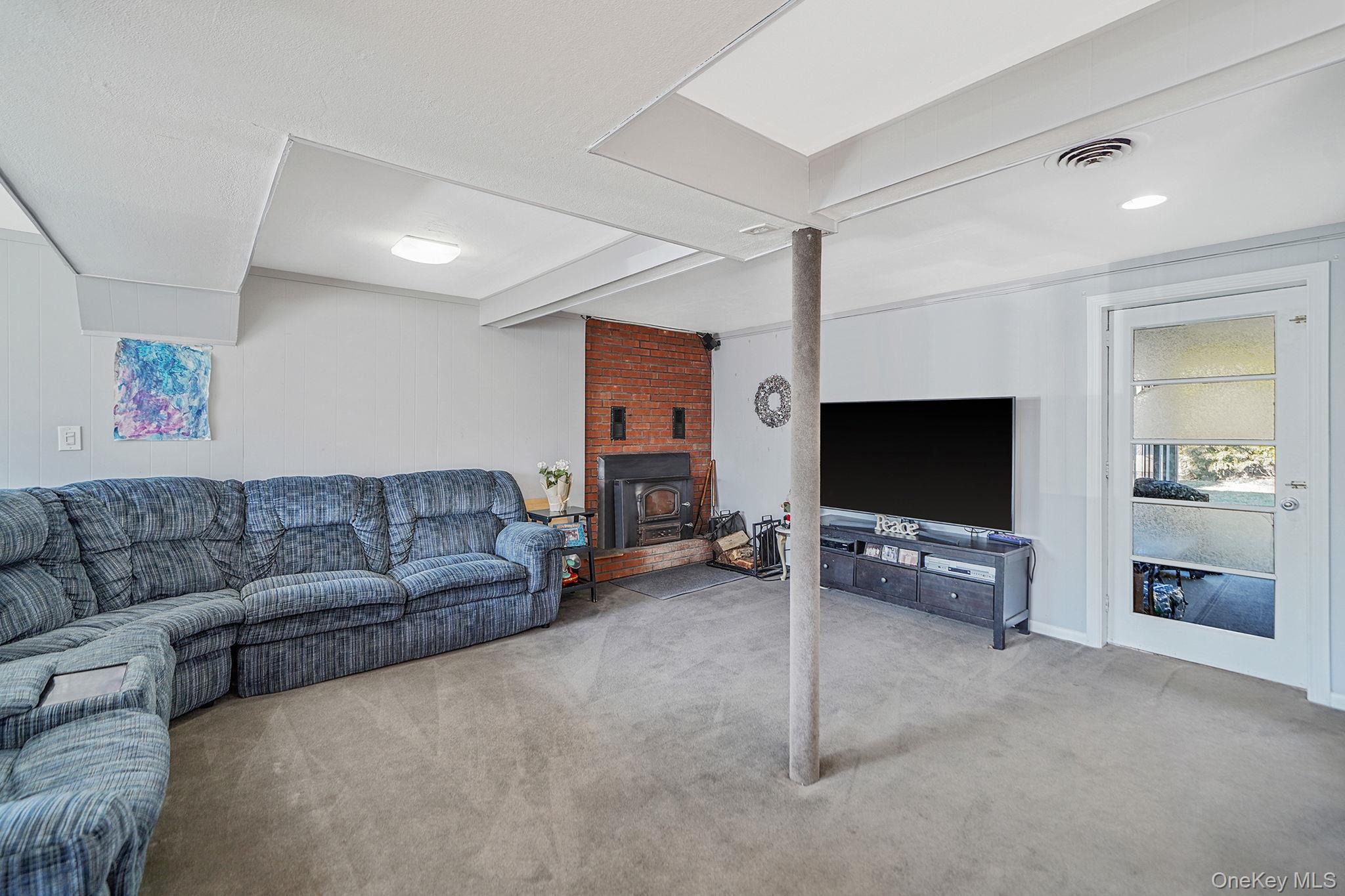 #20 photo, 7 Marlowe Place, Greenlawn , NY 11740