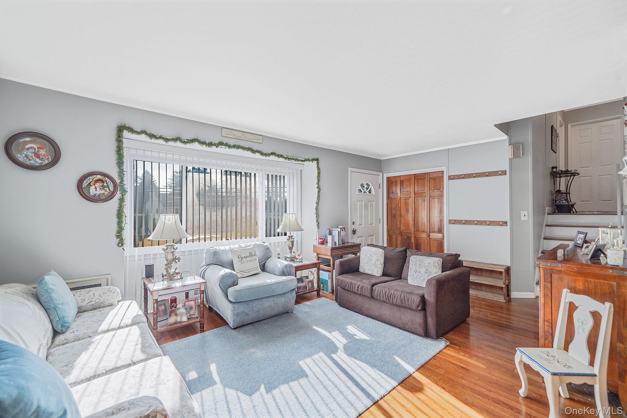 #9 photo, 7 Marlowe Place, Greenlawn , NY 11740