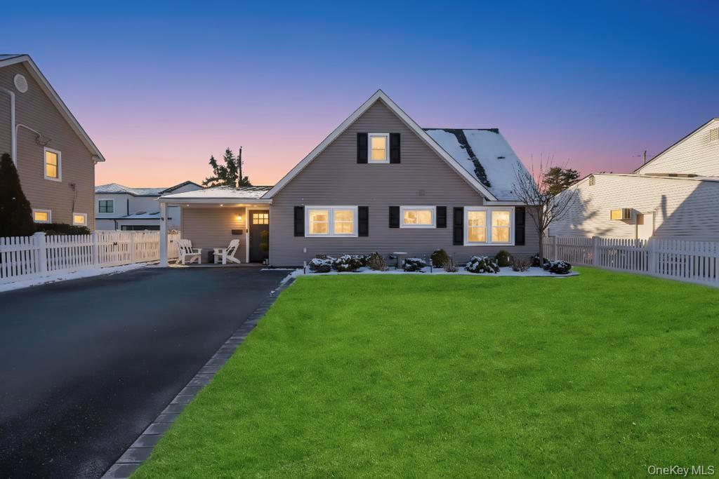 #1 photo, 10 Petal Lane, Hicksville , NY 11801