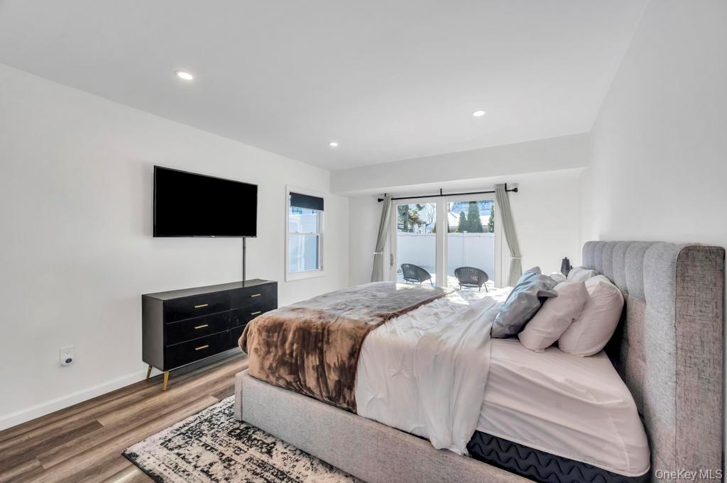 #15 photo, 10 Petal Lane, Hicksville , NY 11801