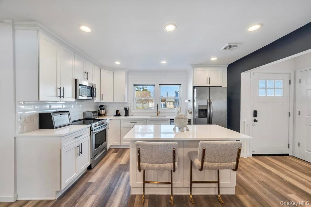 #2 photo, 10 Petal Lane, Hicksville , NY 11801