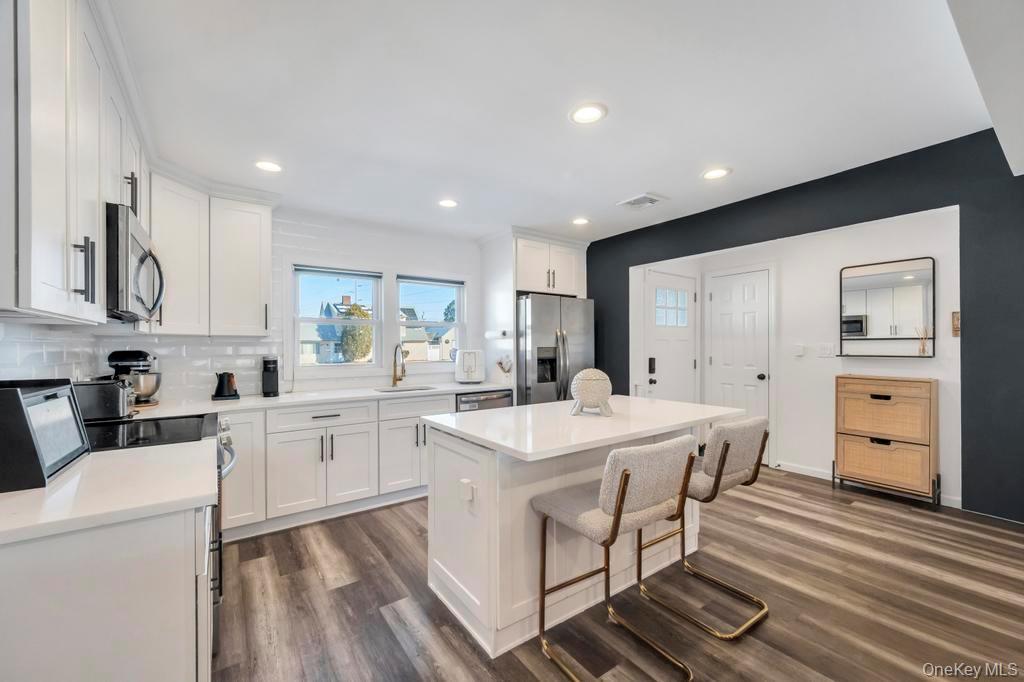 #3 photo, 10 Petal Lane, Hicksville , NY 11801