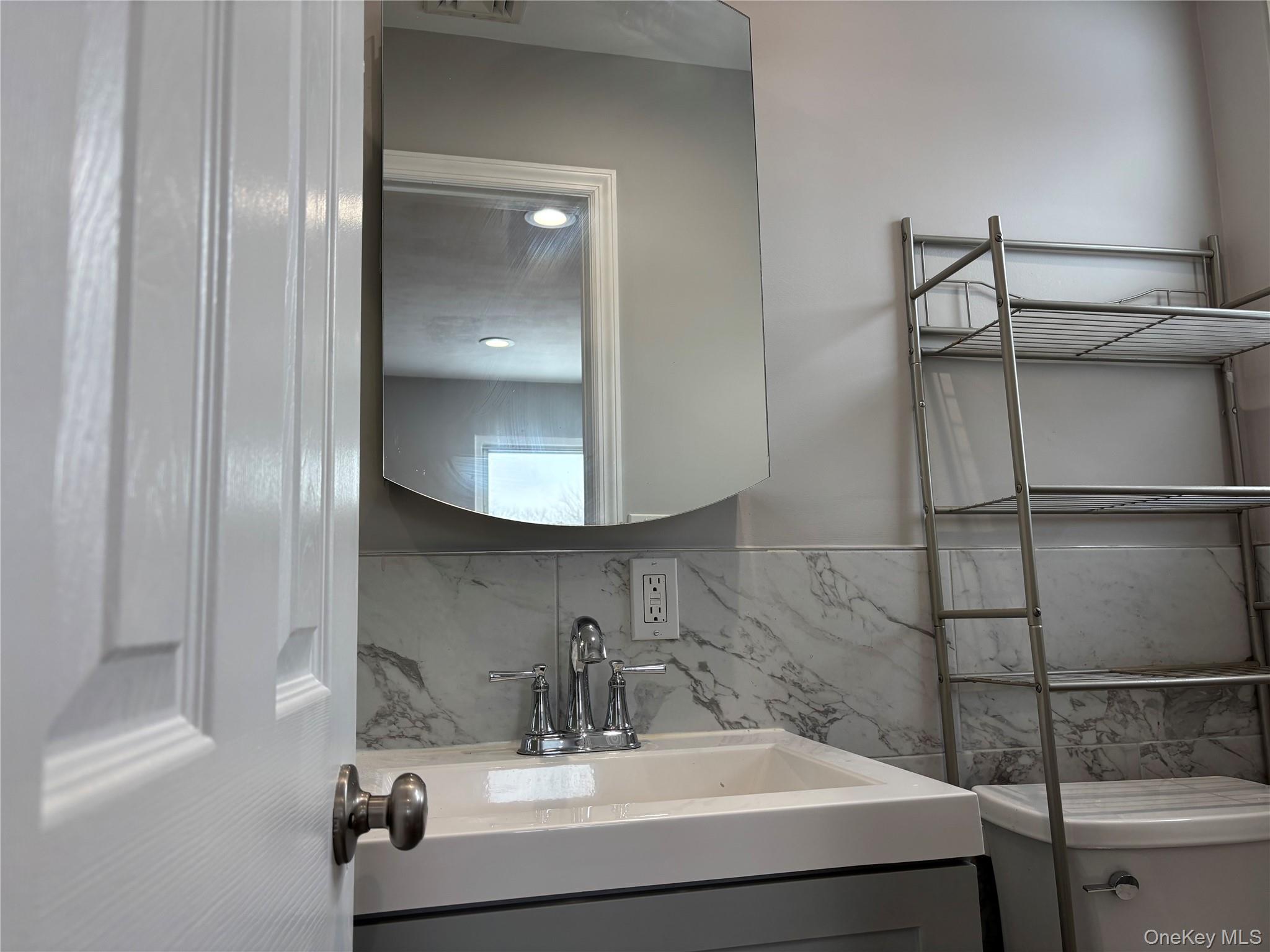 #10 photo, 3695 Jerusalem Avenue, Wantagh , NY 11735