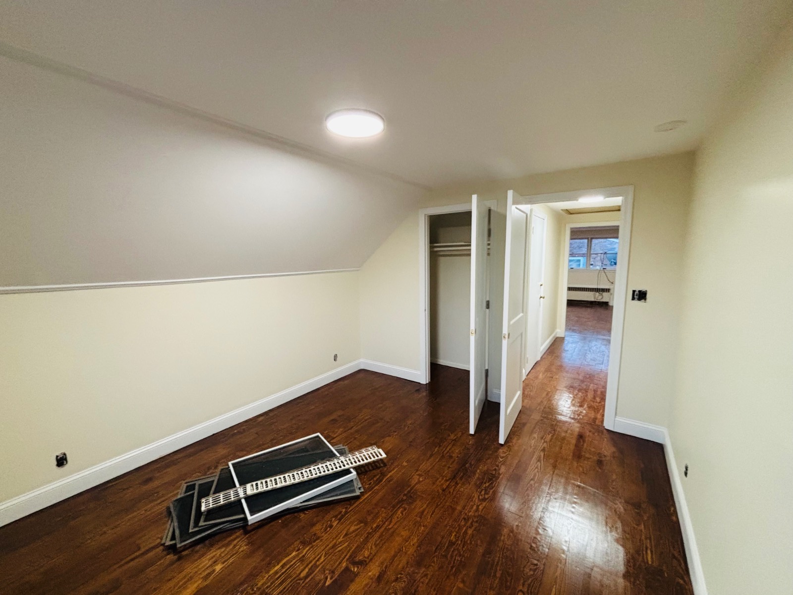 #5 photo, Chestnut st, #2, Glen Cove , NY 11542