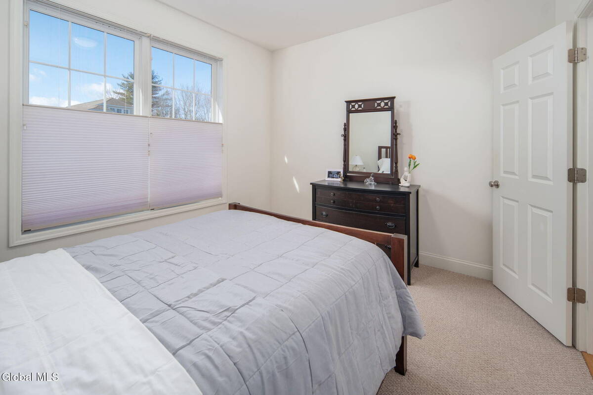 #10 photo, 23 Beacon Drive, Colonie , NY 12189