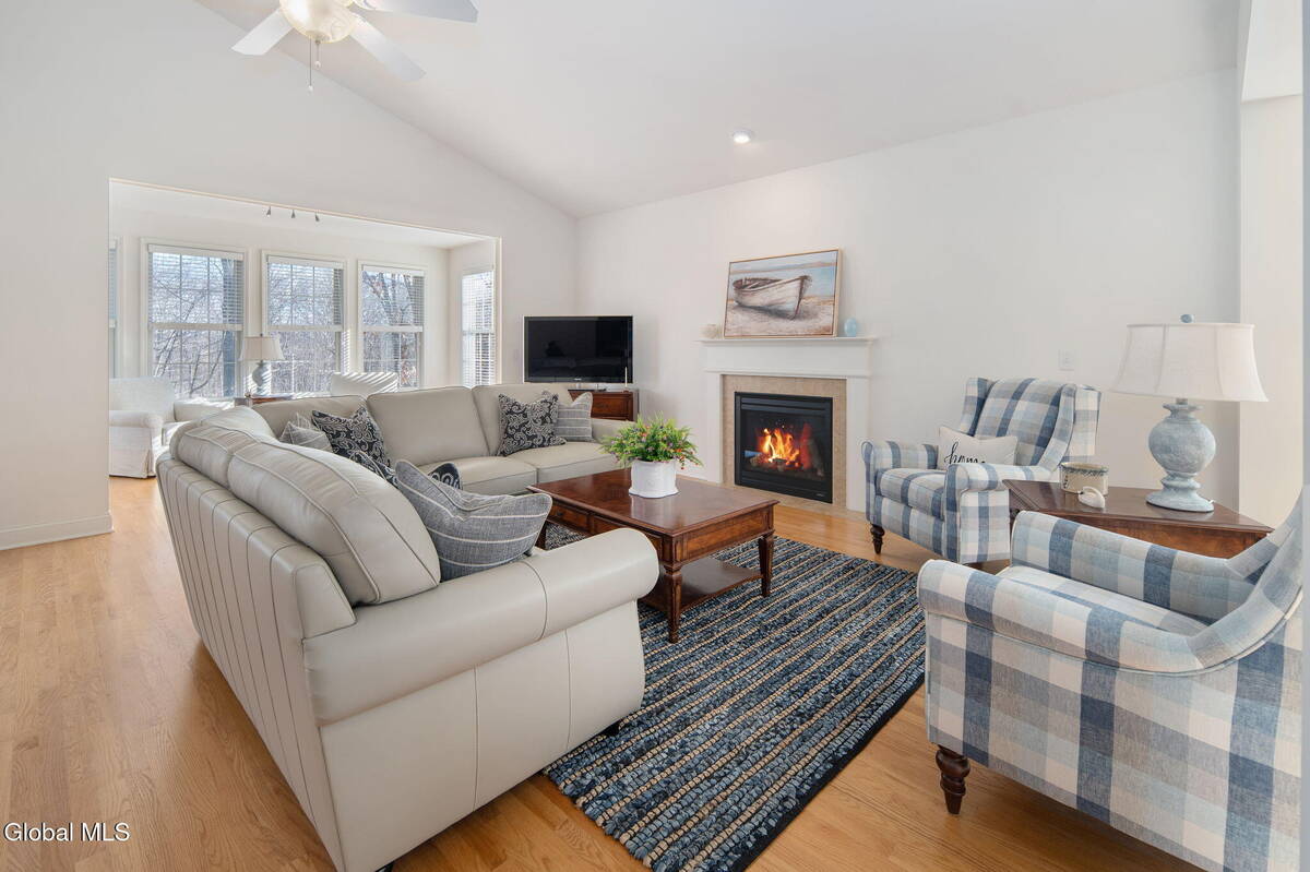 #19 photo, 23 Beacon Drive, Colonie , NY 12189