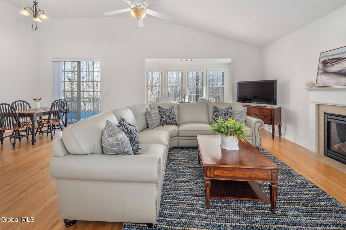 #21 photo, 23 Beacon Drive, Colonie , NY 12189