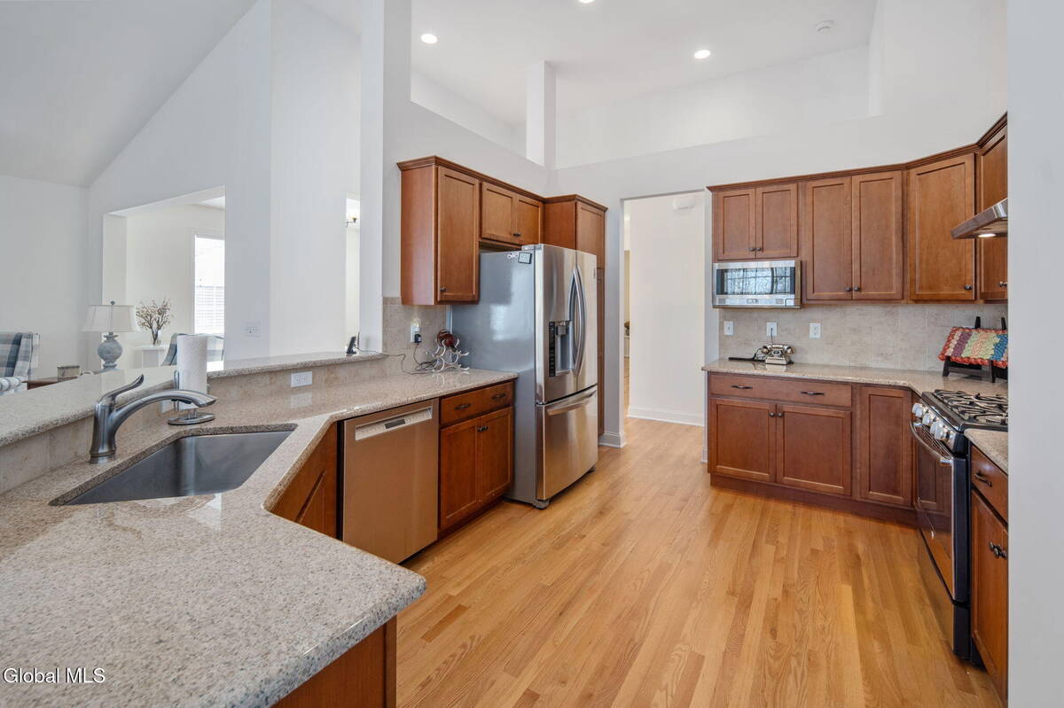 #27 photo, 23 Beacon Drive, Colonie , NY 12189