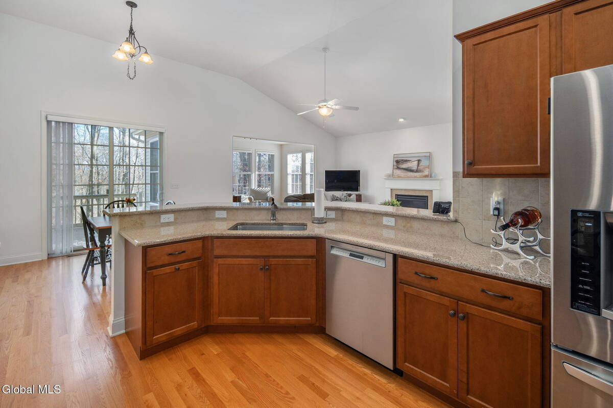 #28 photo, 23 Beacon Drive, Colonie , NY 12189