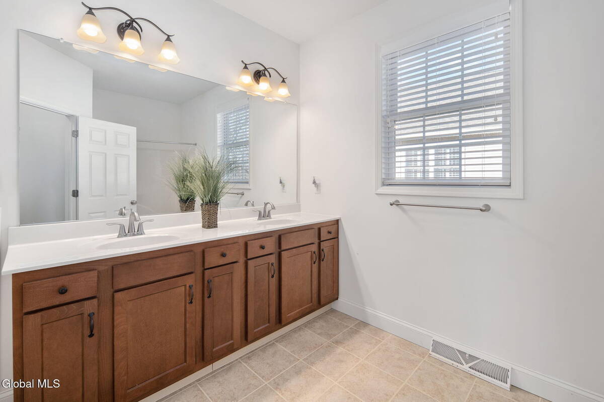 #34 photo, 23 Beacon Drive, Colonie , NY 12189