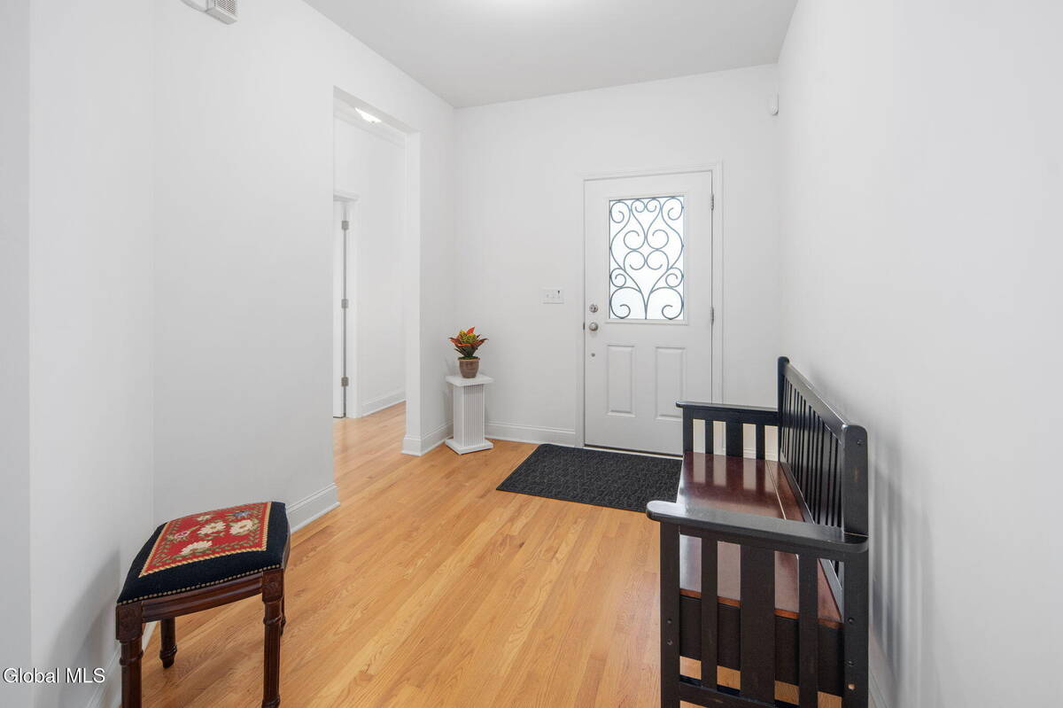 #6 photo, 23 Beacon Drive, Colonie , NY 12189