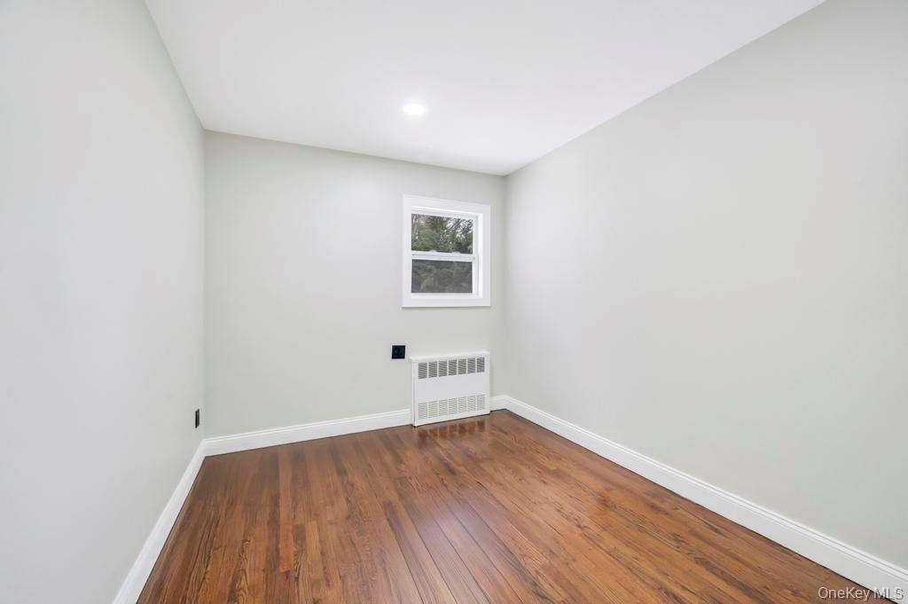 #20 photo, 46 Ellen Place, Kings Park , NY 11754