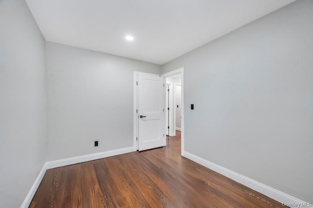 #21 photo, 46 Ellen Place, Kings Park , NY 11754