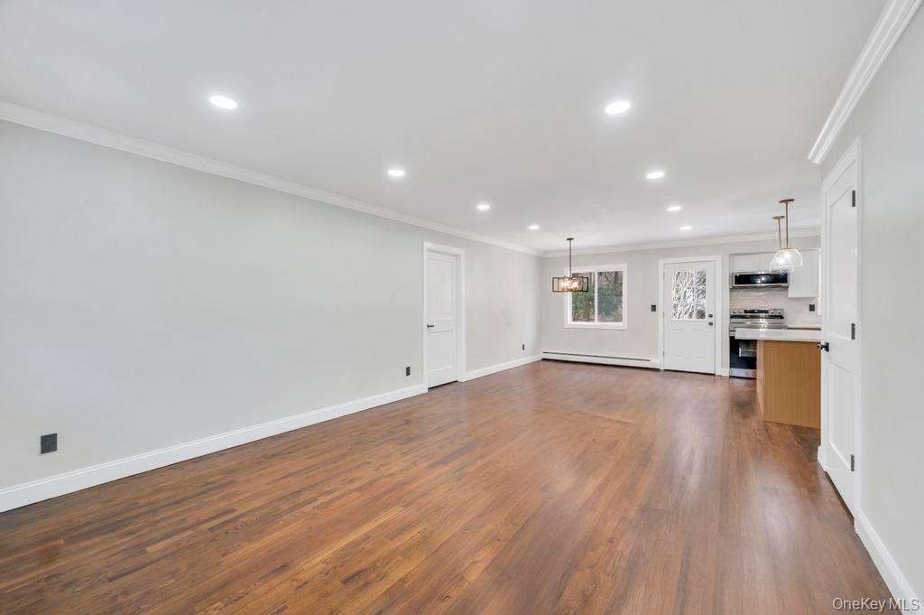 #7 photo, 46 Ellen Place, Kings Park , NY 11754