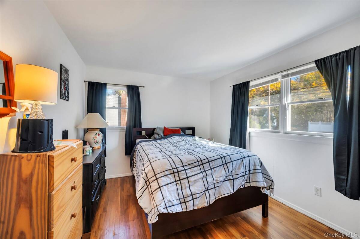 #11 photo, 15 Lehigh Avenue, Саффолк ‖ Centereach , NY 11720