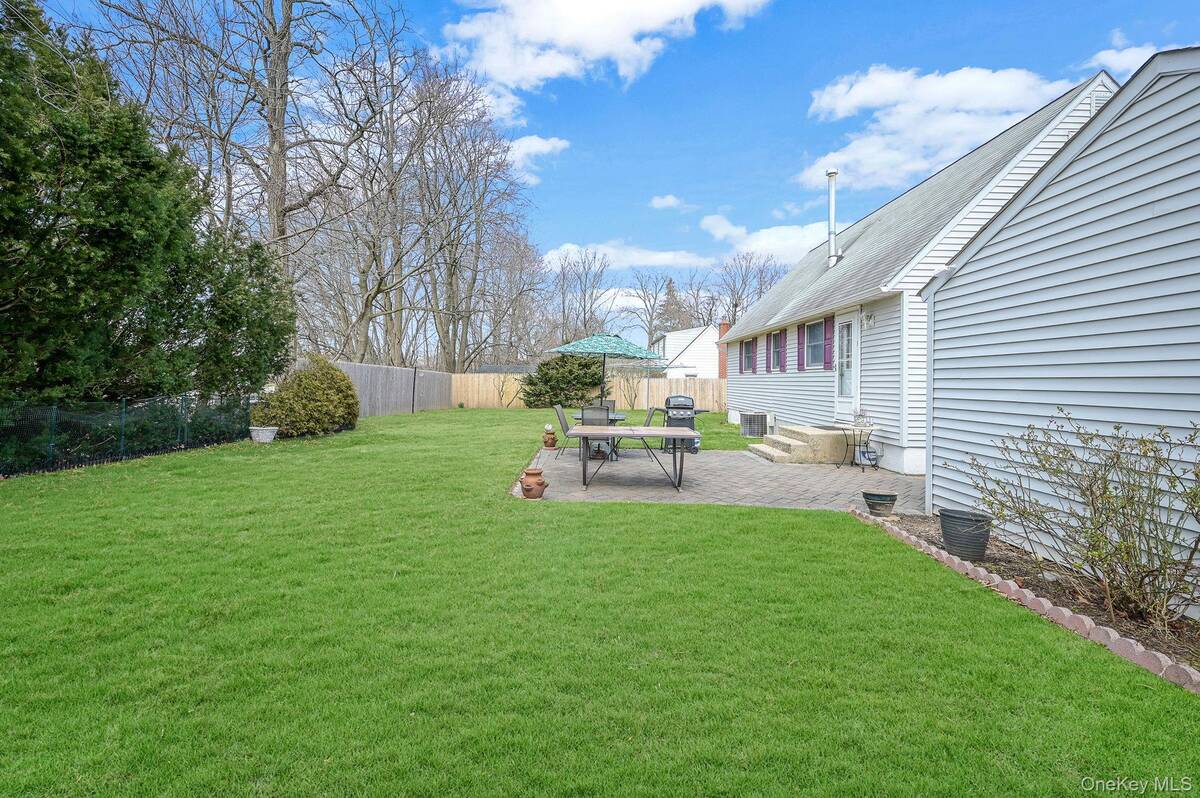 #21 photo, 15 Lehigh Avenue, Саффолк ‖ Centereach , NY 11720