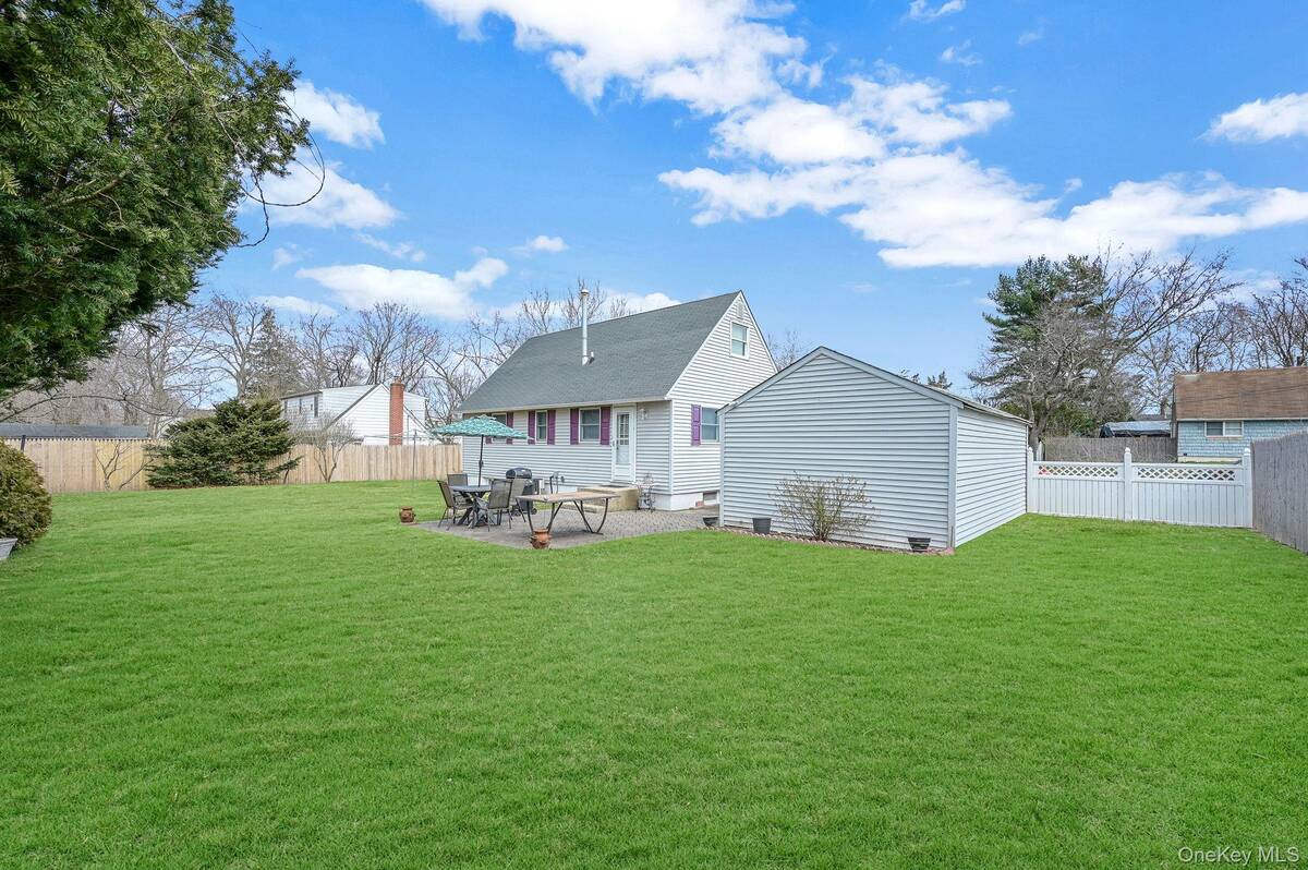 #22 photo, 15 Lehigh Avenue, Саффолк ‖ Centereach , NY 11720