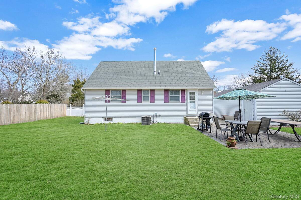 #24 photo, 15 Lehigh Avenue, Саффолк ‖ Centereach , NY 11720