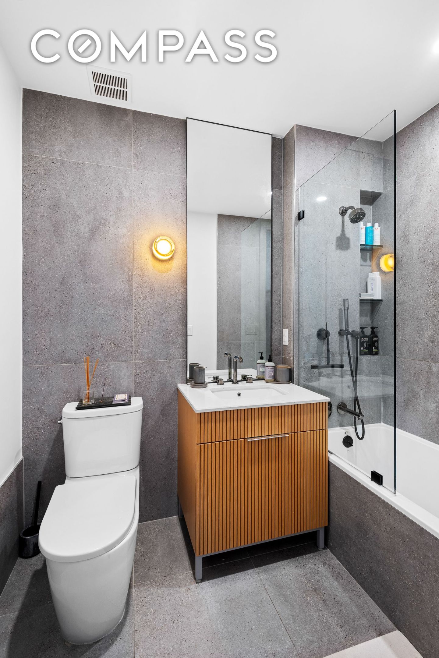 #8 photo, 183 Mc Guinness Boulevard, Greenpoint , NY 11222