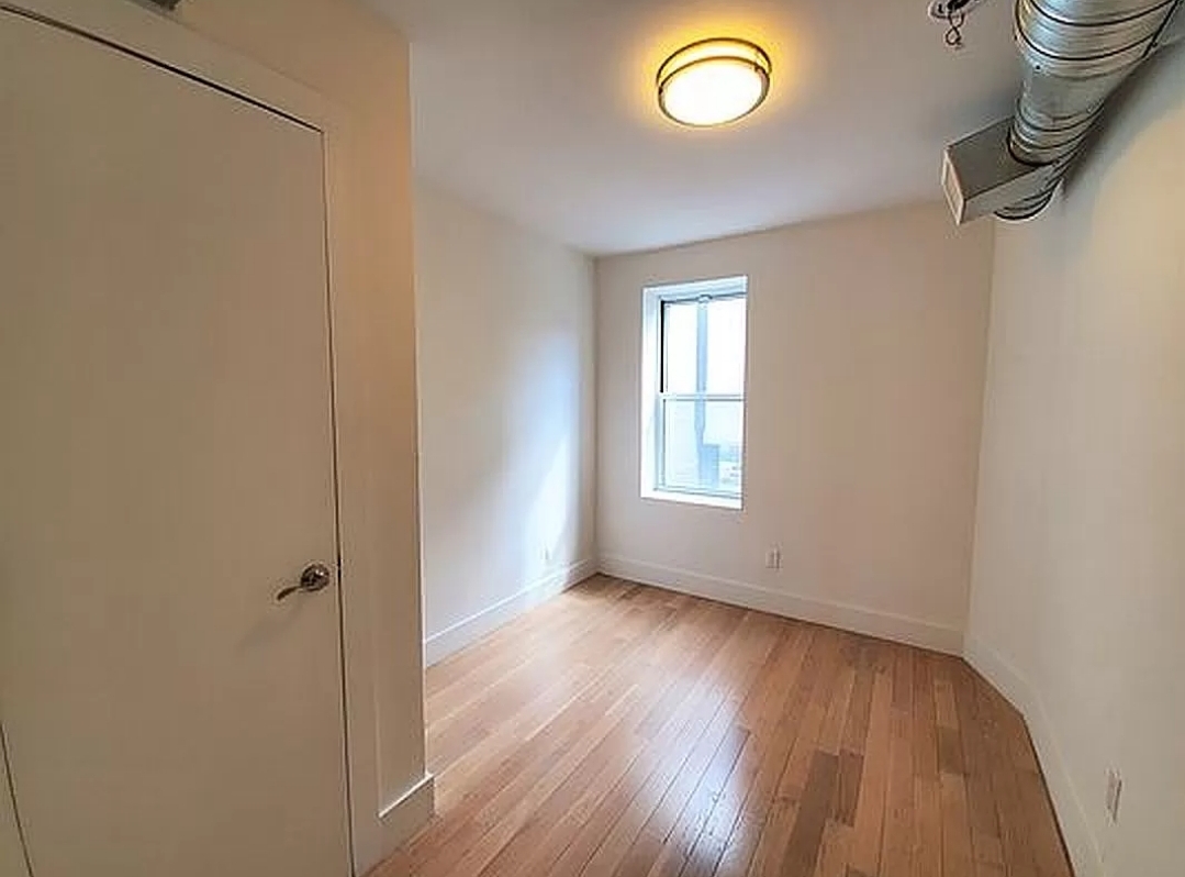 #7 photo, New York City, East Harlem , NY 10035