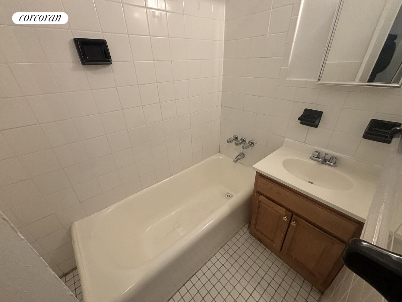 #3 photo, New York City, Turtle Bay , NY 10022