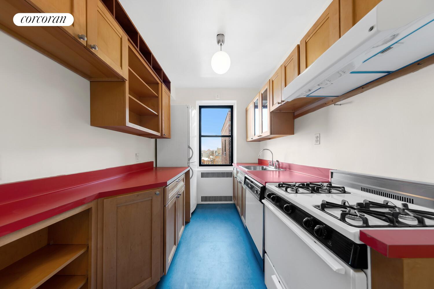 #8 photo, 25-40 31ST Avenue, Astoria , NY 11106