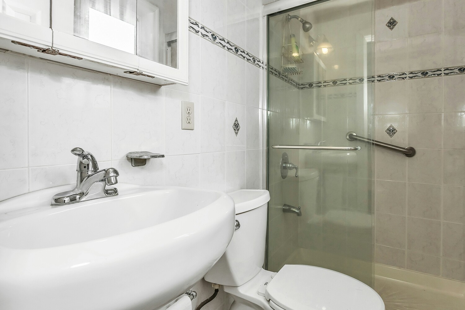 #14 photo, 148-28 87TH Avenue, Briarwood , NY 11435