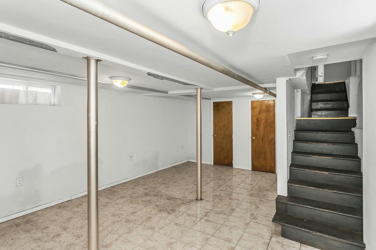 #24 photo, 148-28 87TH Avenue, Briarwood , NY 11435