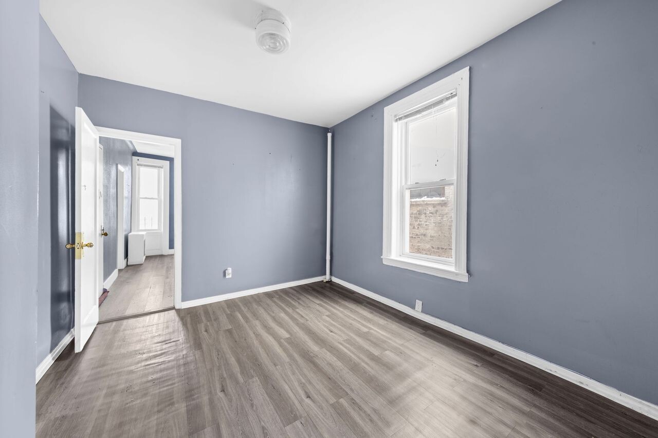 #4 photo, 1070 GRANT Avenue, Concourse Village , NY 10456