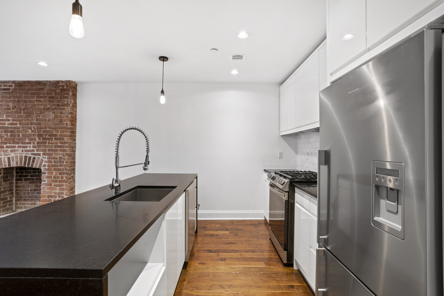 #6 photo, 5 W 120TH Street, South Harlem , NY 10027