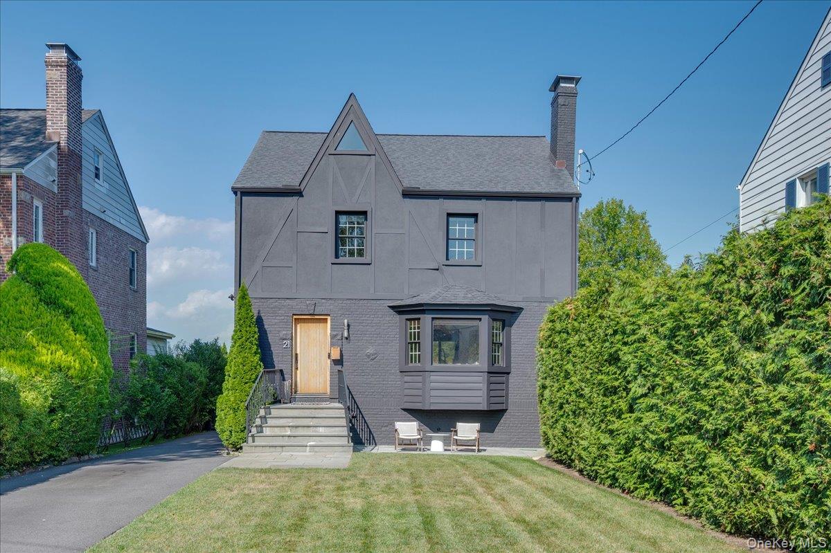 #1 photo, 21 Old Colony Drive, Larchmont , NY 10538