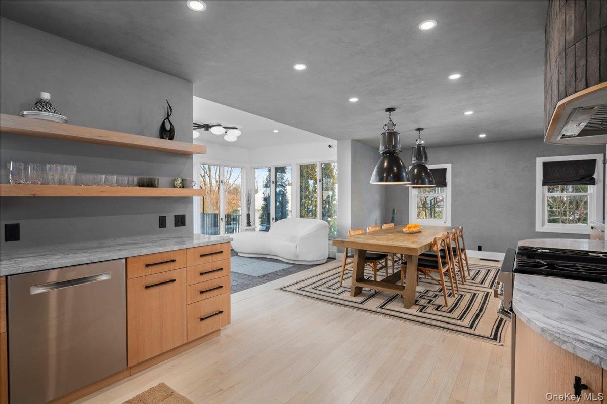 #12 photo, 21 Old Colony Drive, Larchmont , NY 10538