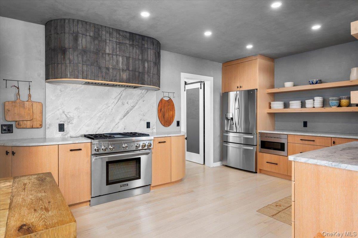 #13 photo, 21 Old Colony Drive, Larchmont , NY 10538