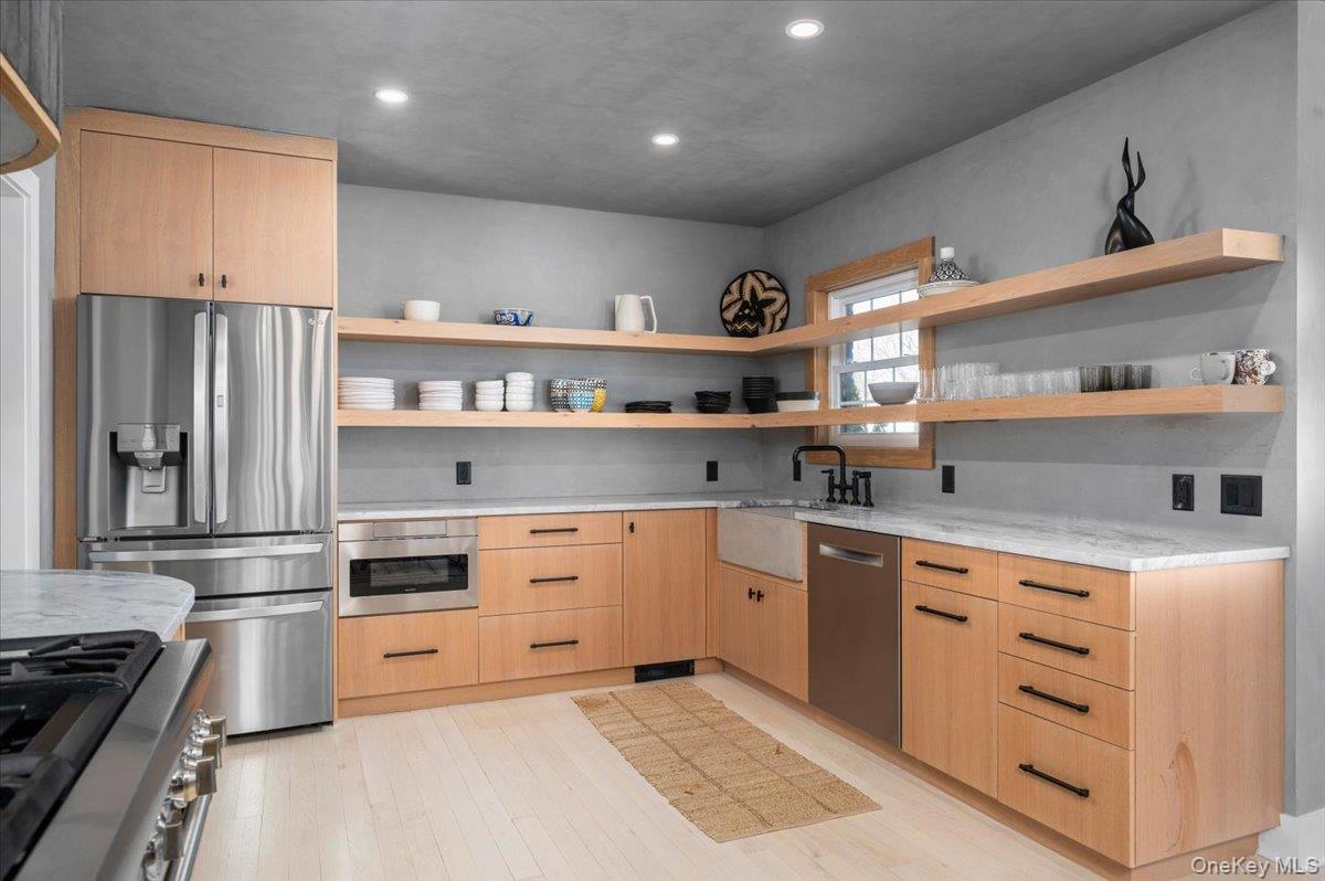 #15 photo, 21 Old Colony Drive, Larchmont , NY 10538