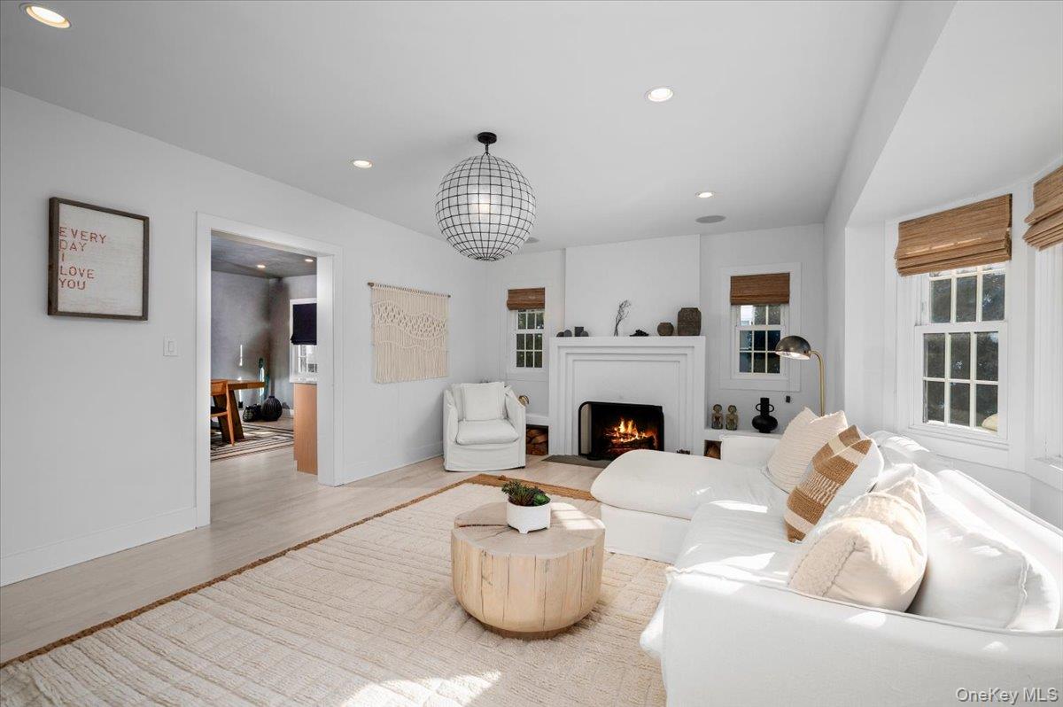 #6 photo, 21 Old Colony Drive, Larchmont , NY 10538