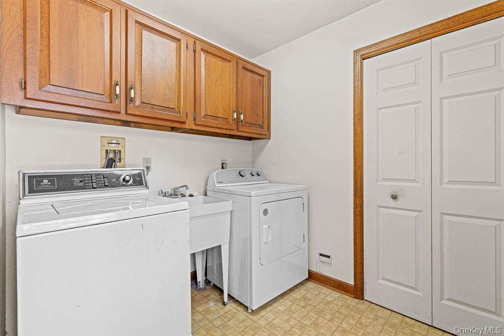 #15 photo, 35 Daveport Farm Ln East, Call Listing Agent , CT 06903