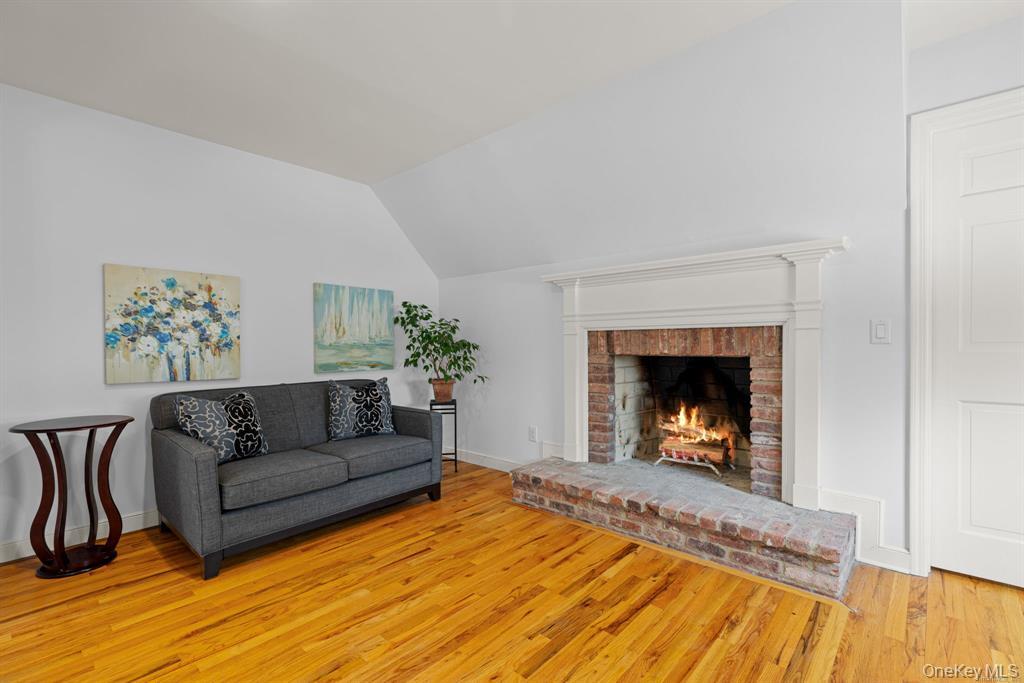 #17 photo, 35 Daveport Farm Ln East, Call Listing Agent , CT 06903