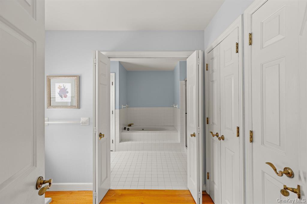 #19 photo, 35 Daveport Farm Ln East, Call Listing Agent , CT 06903