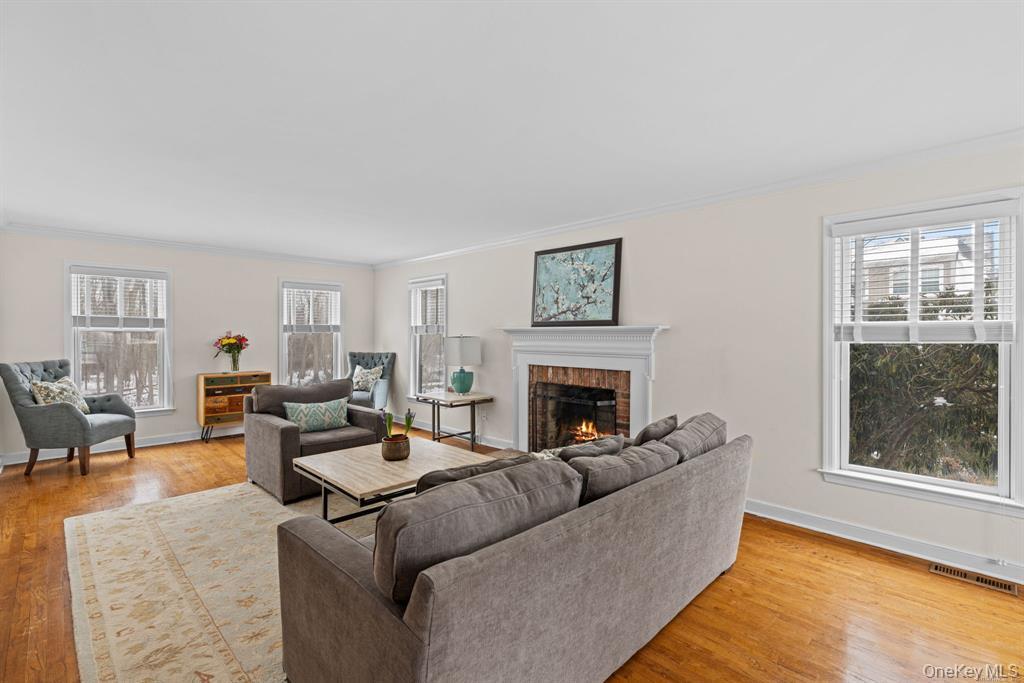 #4 photo, 35 Daveport Farm Ln East, Call Listing Agent , CT 06903