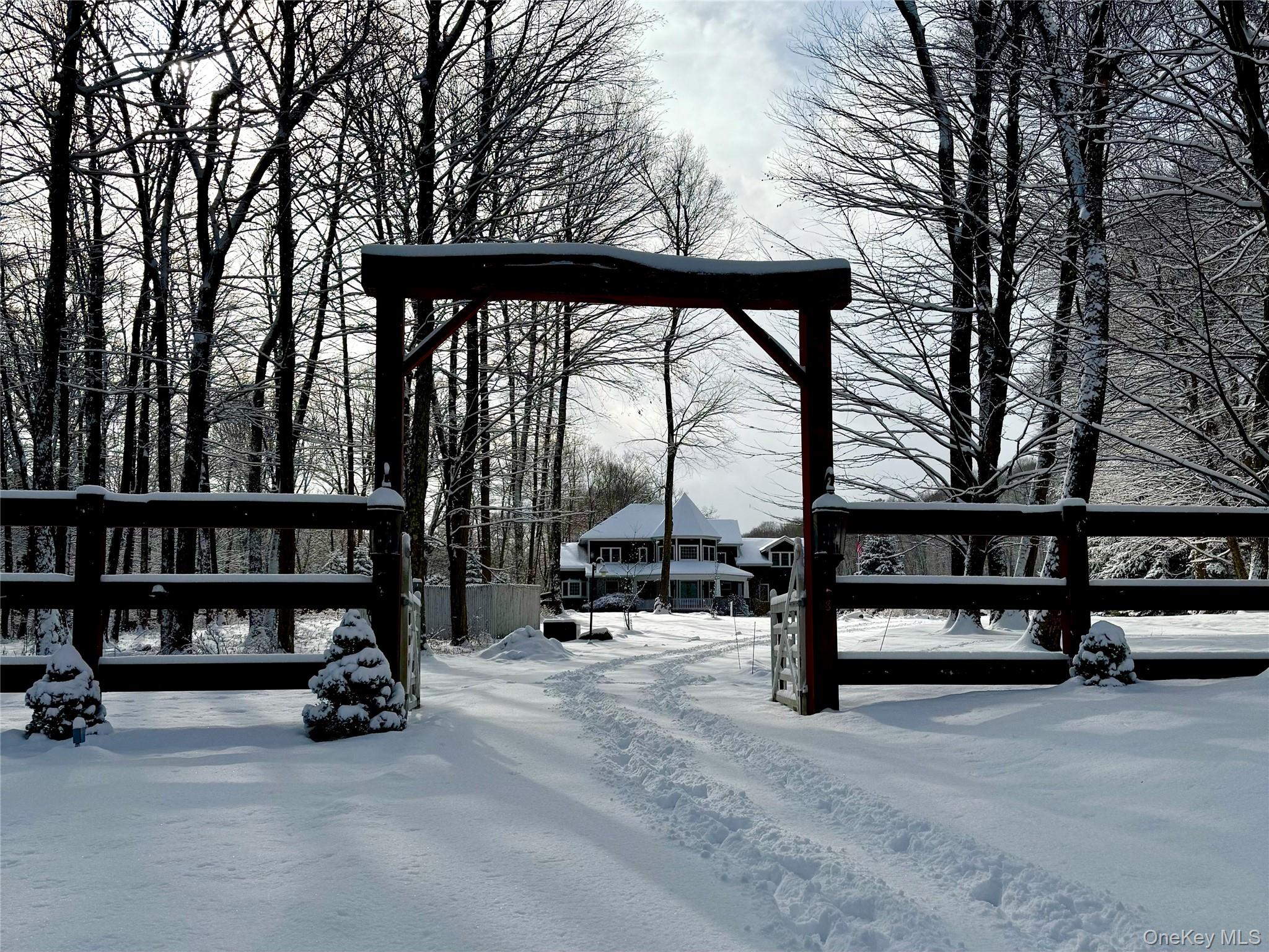 #1 photo, 1081 E Mountain Road, Cold Spring , NY 10516