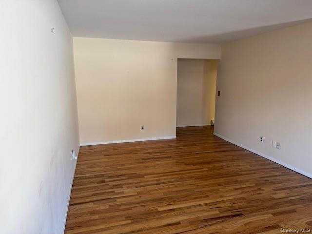 #9 photo, 5 Germonds Village, Bardonia , NY 10954